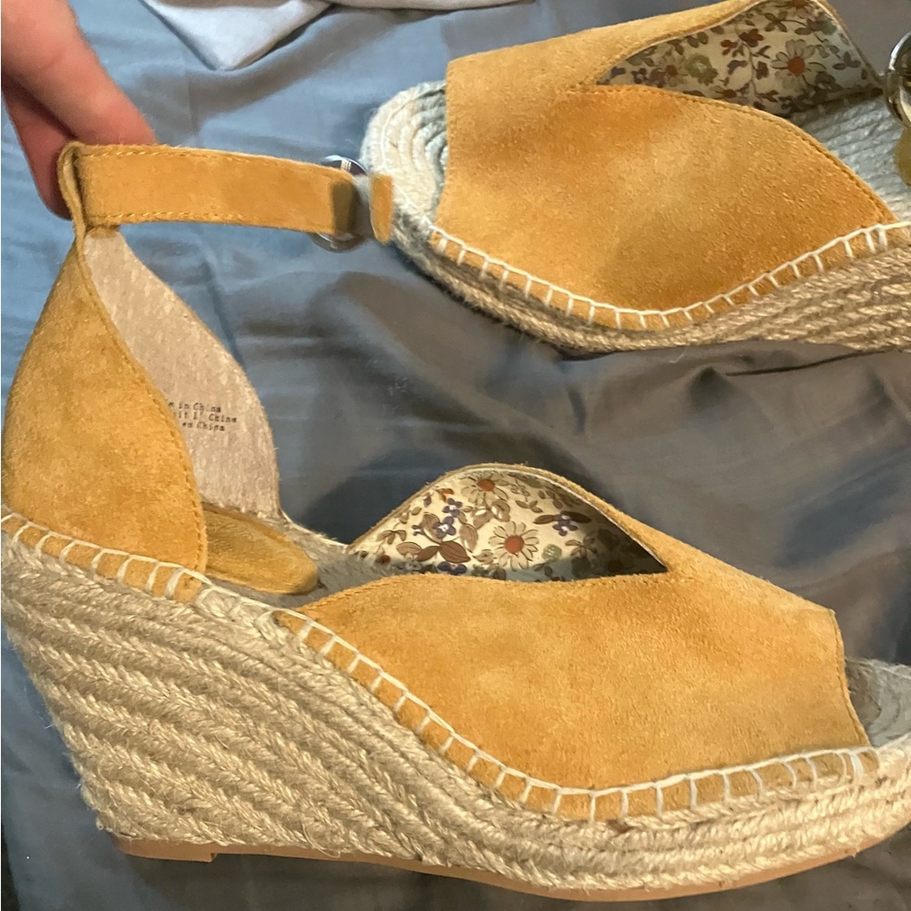 Seychelles Mustard Suede Espadrille Wedge - Picture 8 of 8
